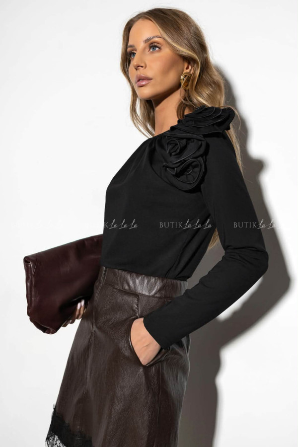 Bluzka czarna z dopinanym kwiatem merwes