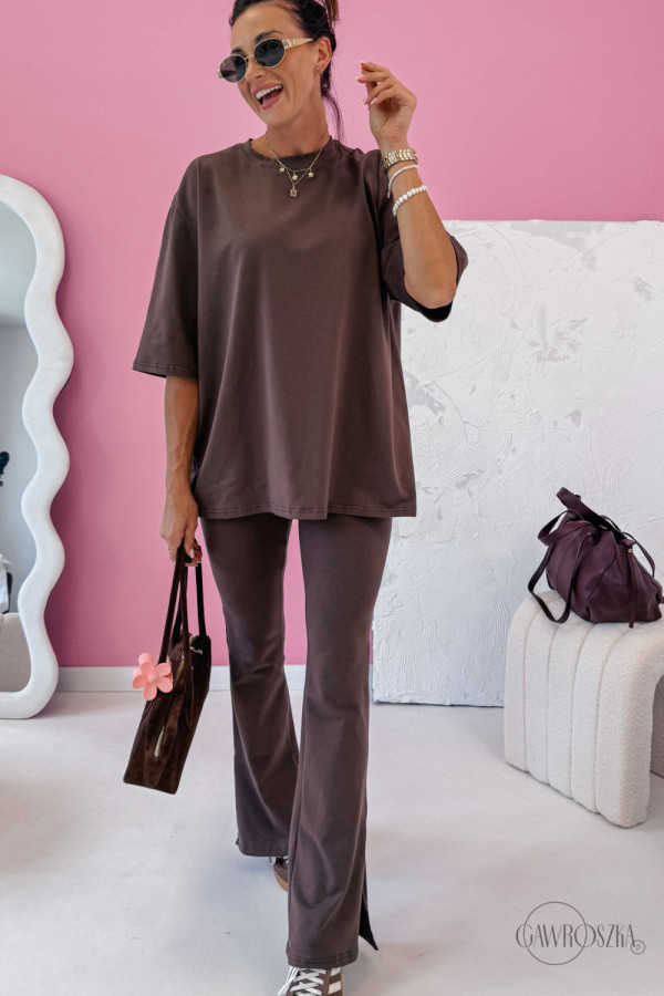 Komplet retro rozcięcie z tyłu - czekolada