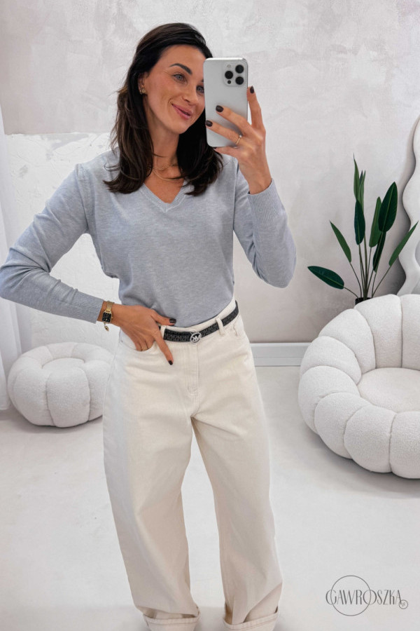 Sweterek w serek smooth - szary