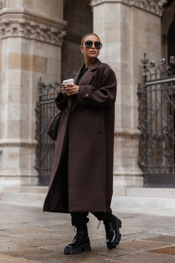Czekoladowy płaszcz damski oversize cocomore– elegancki płaszcz na jesień i zimę