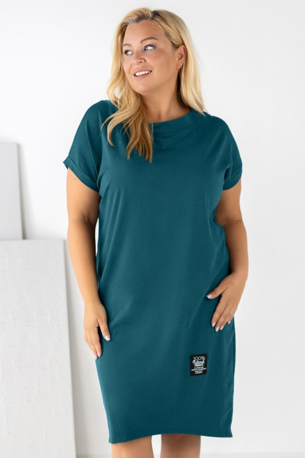 Sukienka plus size w kolorze morskim z krótkim rękawem naszywka bonita