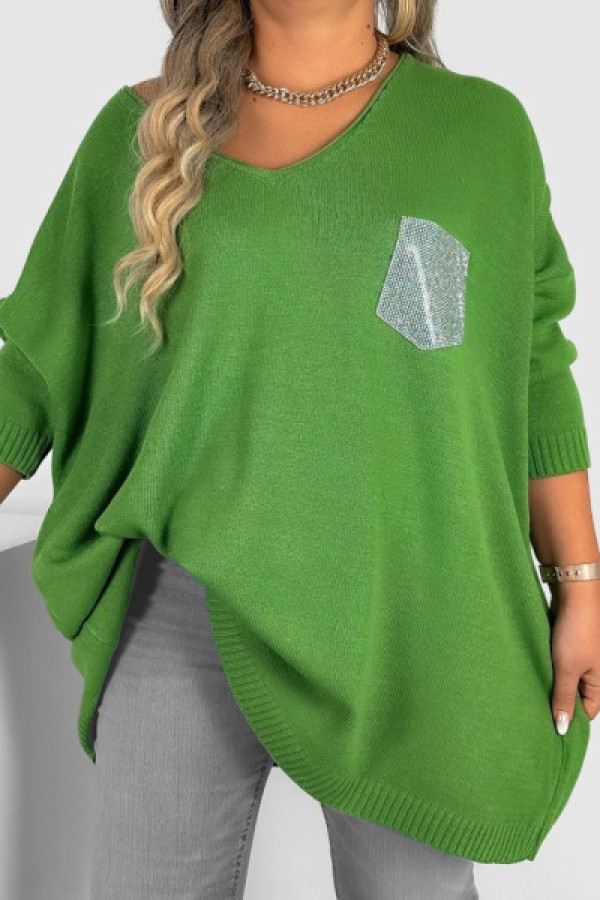 Mega oversize sweter damski w kolorze oliwkowym dekolt v kieszonka luiza