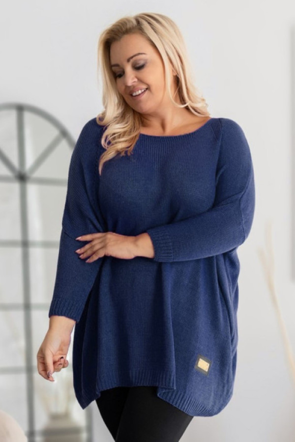 Mega oversize sweter damski w kolorze granatowym ażur naszywka shape