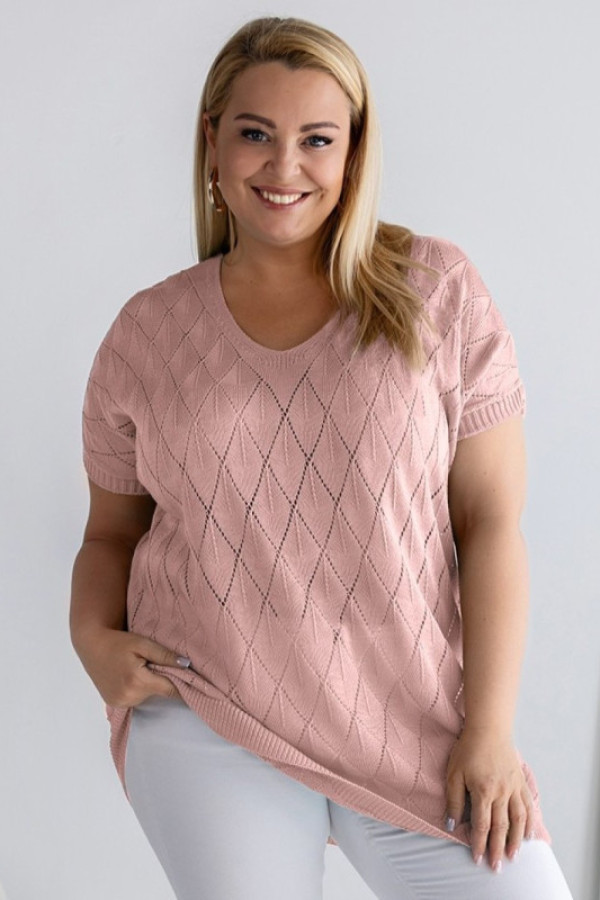 Sweter damski oversize w kolorze pudrowym ażurowy wzór romby karin