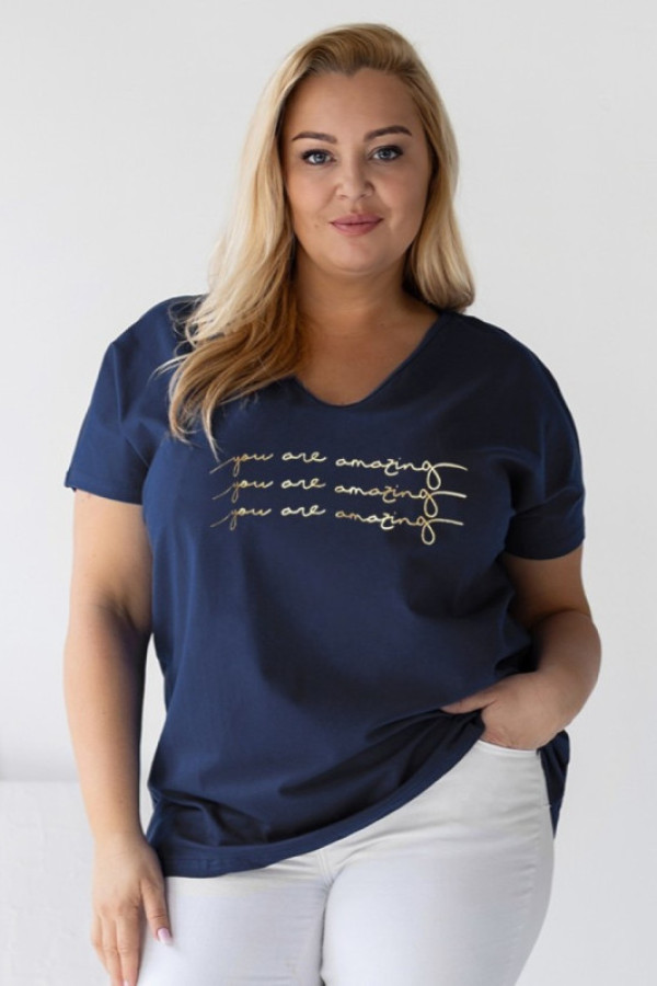 T-shirt damski plus size w kolorze granatowym dekolt w serek złote napisy you are amazing