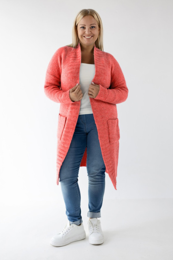 Długi sweter kardigan w kolorze koralowym z kieszeniami cziro