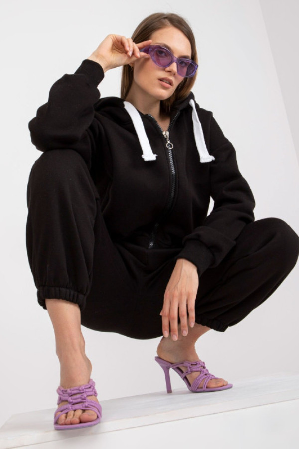 Dresowy komplet basic z bluzą z kapturem w kolorze czarnym mikky