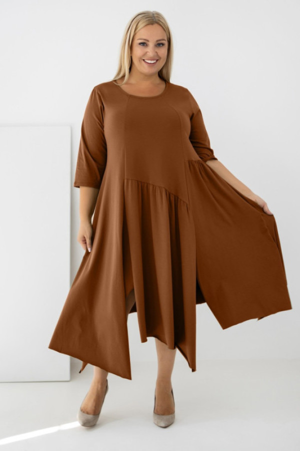 Mega oversize sukienka w kolorze cynamonowym rękaw 3/4 przeszycia kieszenie paloma