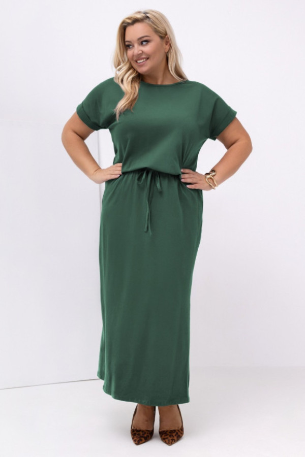 Długa sukienka plus size w kolorze zielonego mchu z rozcięciami tatiana