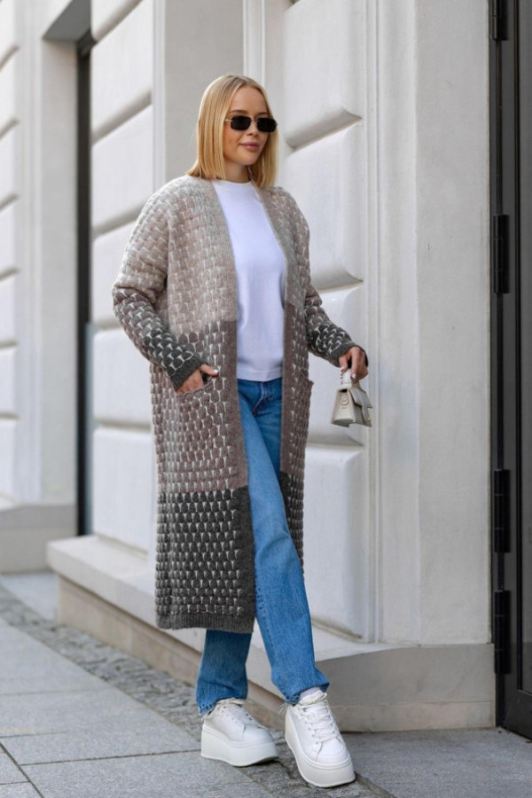 Długi kolorowy sweter kardigan w kolorze beż+ brąz z kieszeniami wzór muszelki manuel