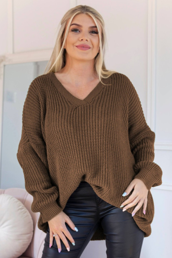 Długi sweter damski oversize w kolorze brązowym dekolt v leon
