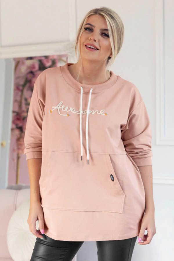 Lekka bluza damska w kolorze pudrowym ozdobna aplikacja sznurowany dekolt zofia