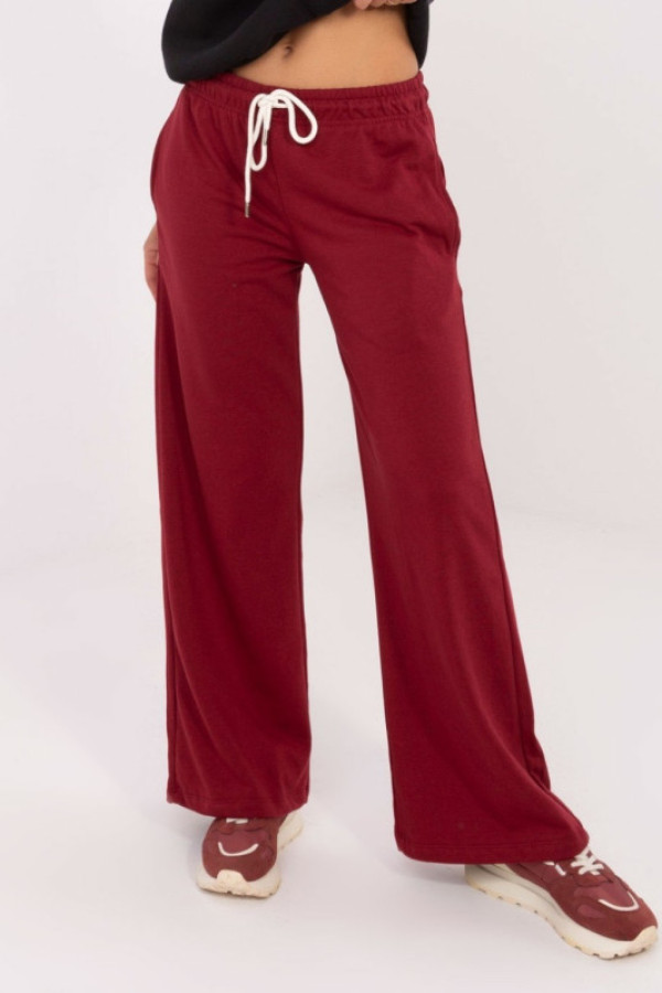 Spodnie dresowe damskie w kolorze burgundowym z prostą nogawką semra