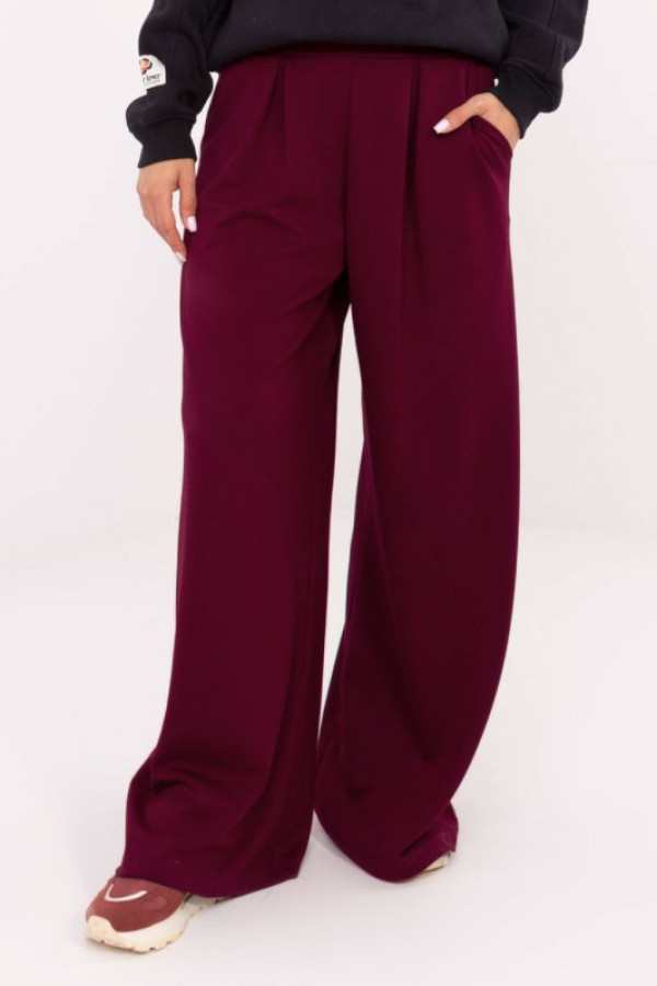 Spodnie dresowe damskie masełko w kolorze burgundowym z szeroką prostą nogawką ivan