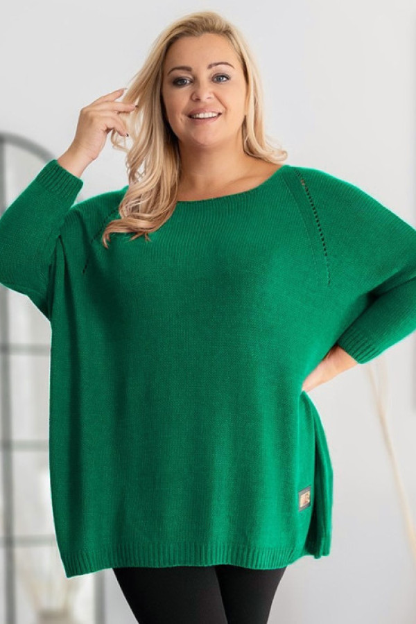 Mega oversize sweter damski w kolorze zielonym ażur naszywka shape