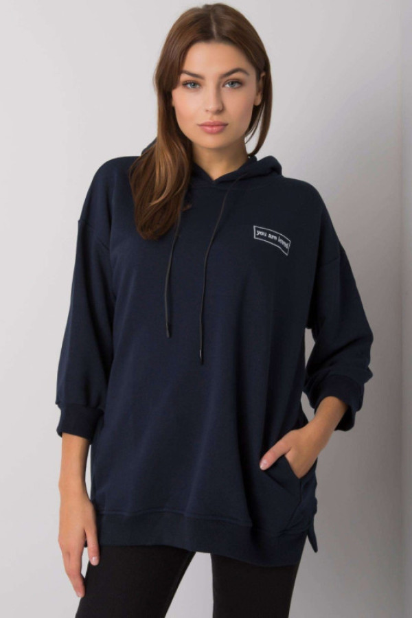 Bluza damska z kapturem w kolorze granatowym ozdobny napis kieszenie leora