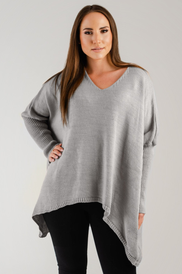 Sweter damski oversize w kolorze szarym asymetryczne boki dekolt v aries