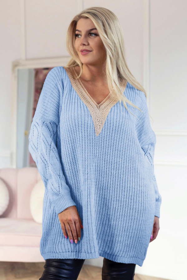 Sweter damski oversize w kolorze denim ozdobne rękawy koronkowy v-dekolt zeph