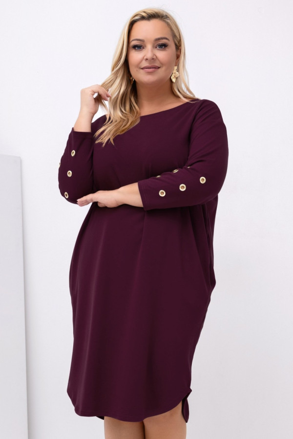 Oversizeowa sukienka plus size w kolorze śliwkowym ozdobne rękawy 3/4 franky