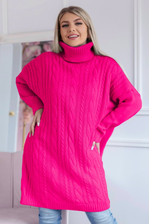 Długi sweter sukienka w kolorze neon róż z golfem karmen