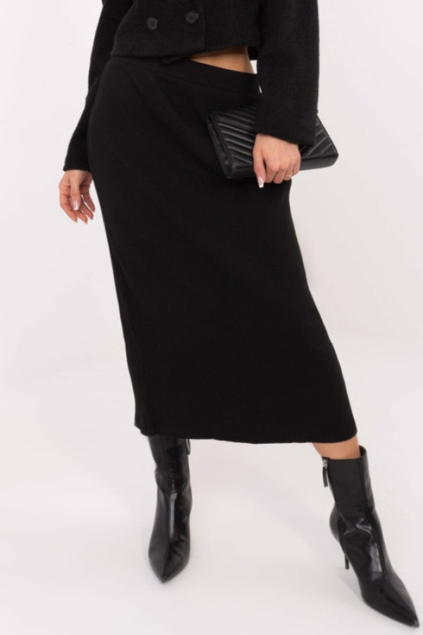 Długa ołówkowa spódnica plus size w kolorze czarnym prążki rozcięcie kornelia