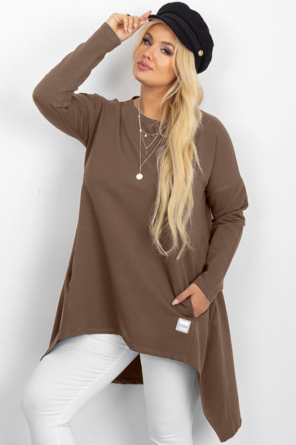 Asymetryczna tunika plus size w kolorze mokka z kieszeniami dłuższy tył emily