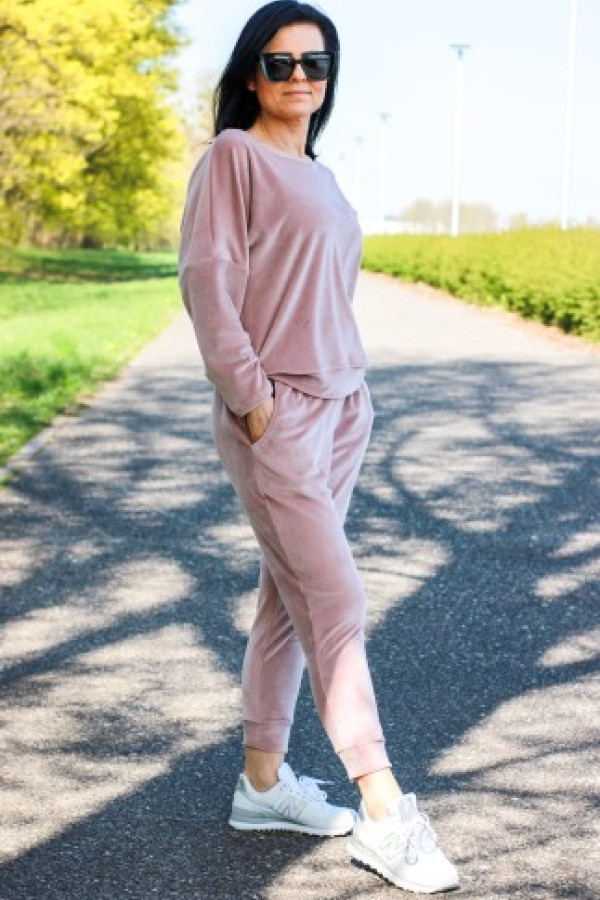 Dres damski welurowy pudrowy róż wioleta