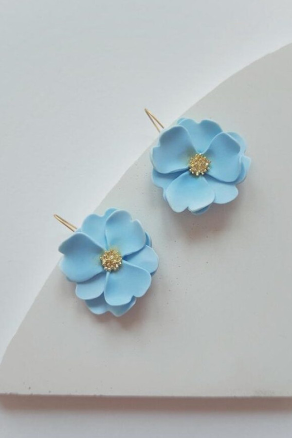 Subtelne kolczyki kwiaty w