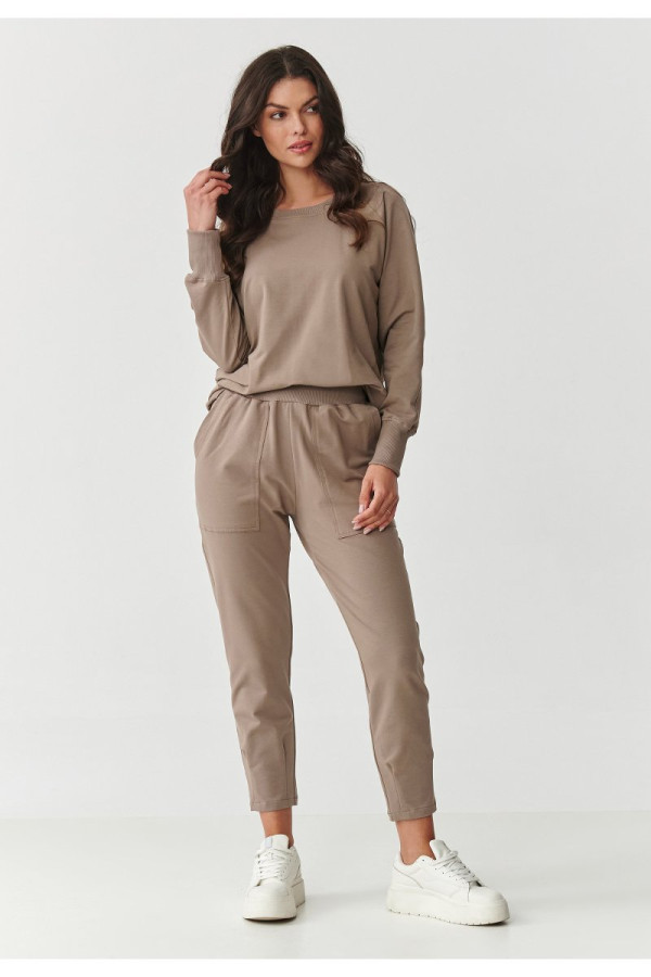 Dresowy komplet o luźnym kroju mokka m888