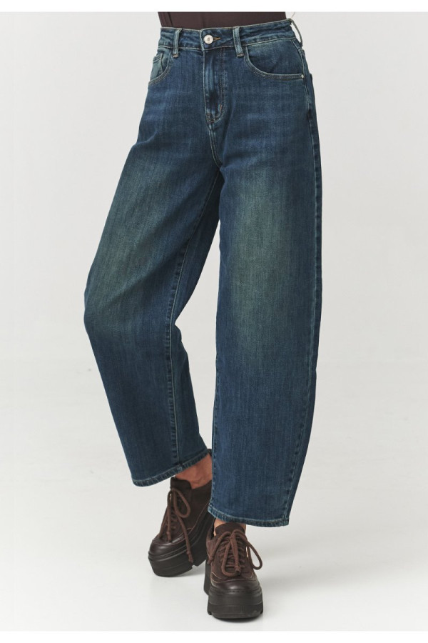 Luźne jeansy damskie ciemny jeans c13