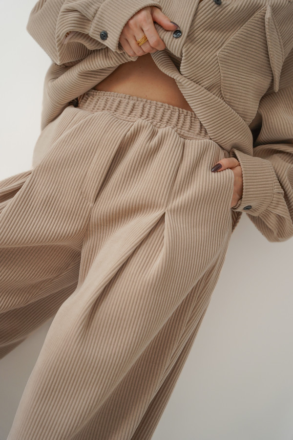 Luźne sztruksowe spodnie casual urban cord beżowe