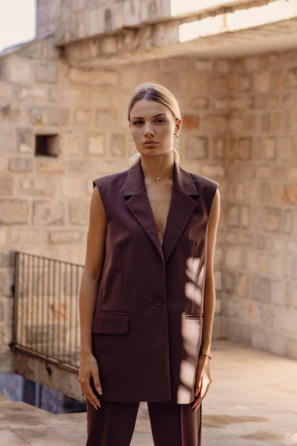 Elegancka kamizelka zapinana na guzik - czekoladowa
