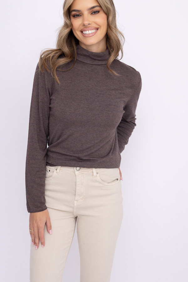 Czekoladowy sweterek z półgolfem finori