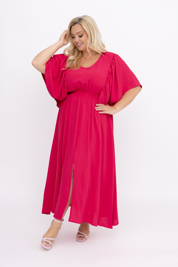 Malinowa sukienka z marszczeniem veluzino