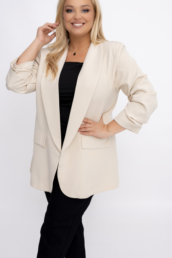 Jasnobeżowa marynarka luzinio