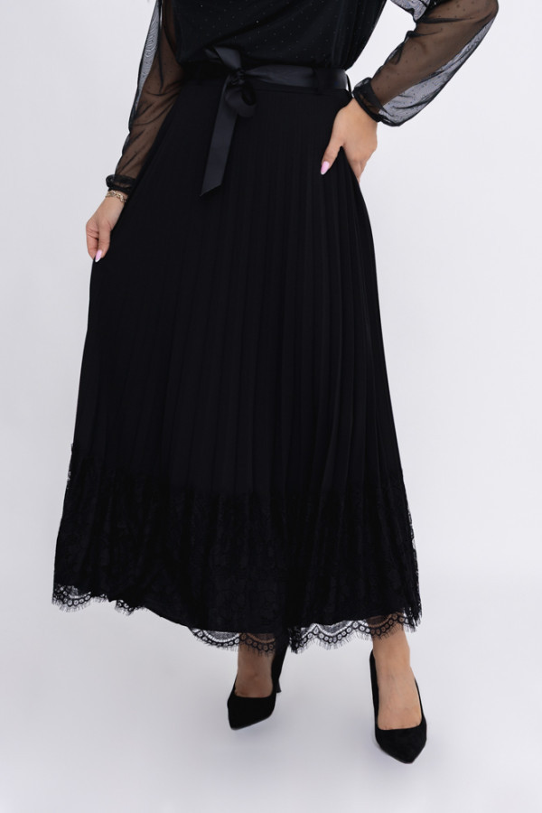 Czarna spódnica plisowana z paskiem garioli