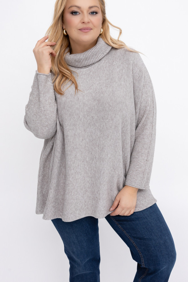 Beżowy sweter z golfem montio