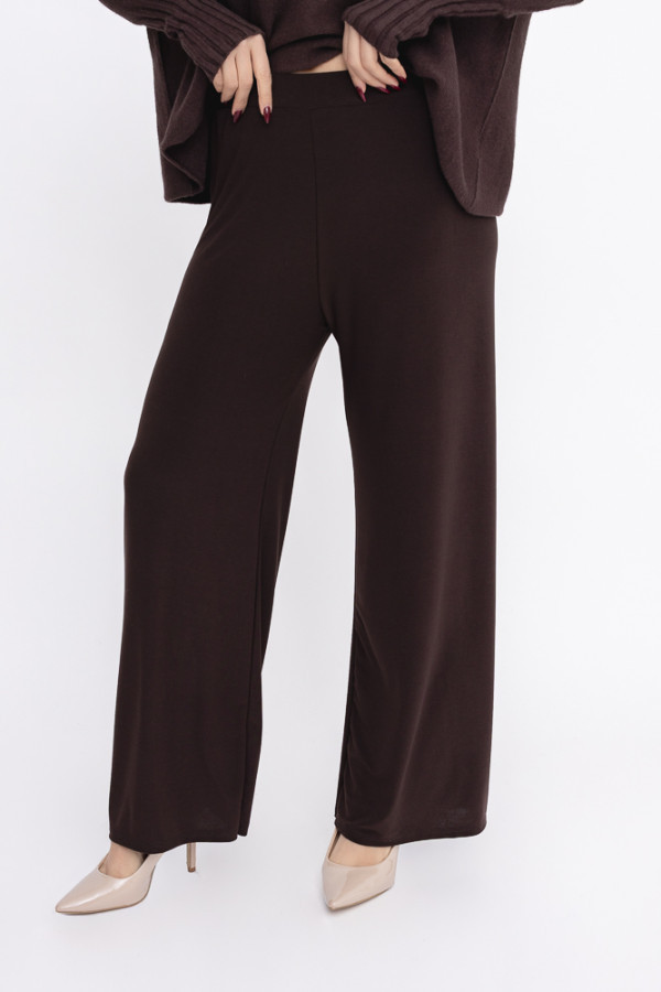 Czekoladowe spodnie kruzio
