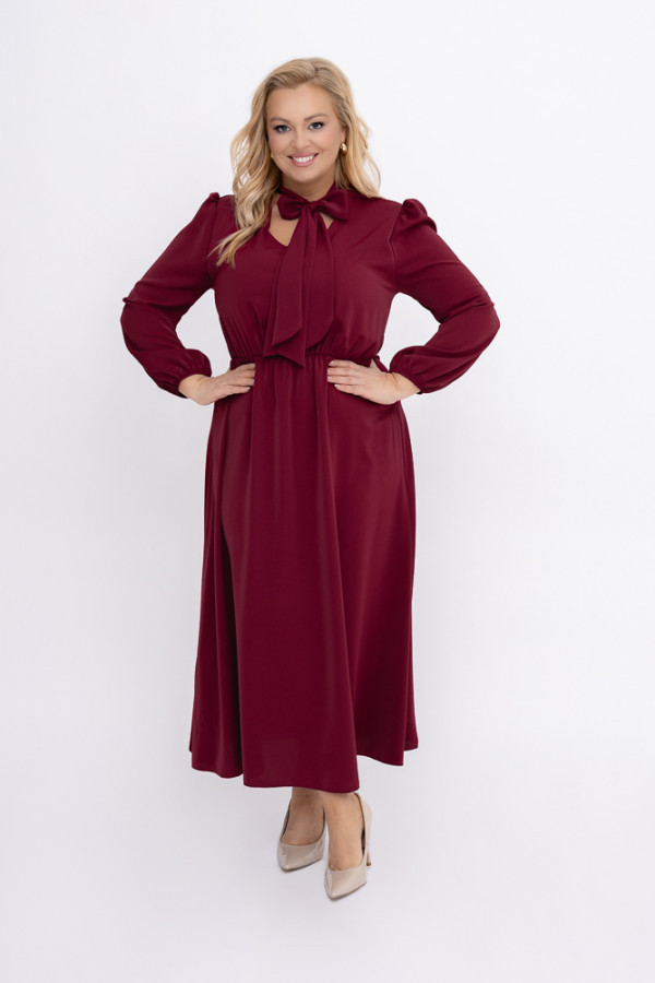 Bordowa sukienka satynowa elzi