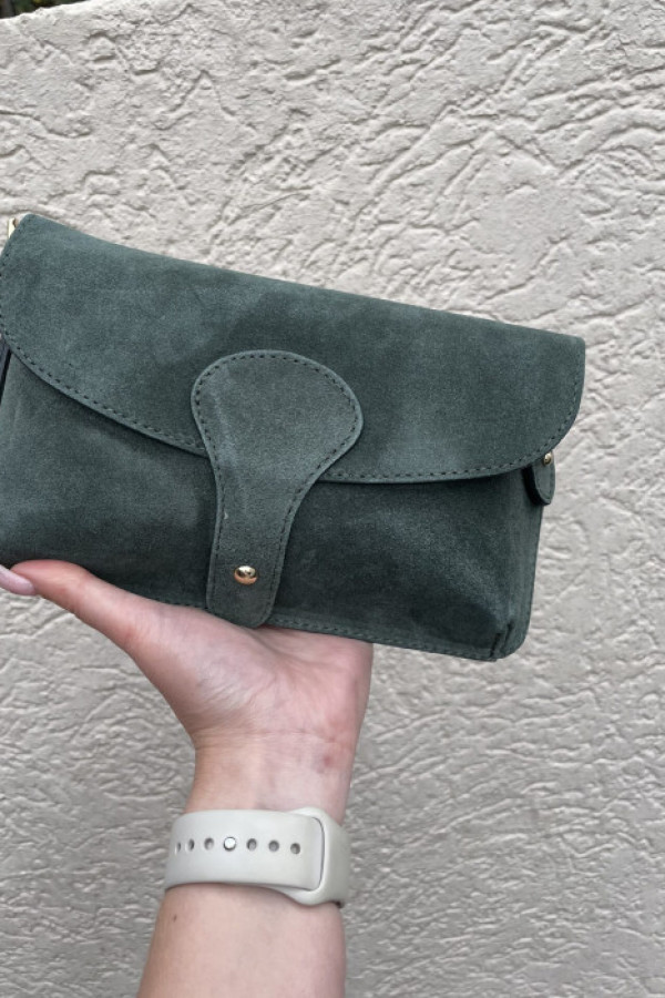 Torebka mała listonoszka zamszowa zielona z klapką