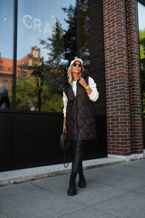 Kamizelka pikowana long z kapturem czekoladowa