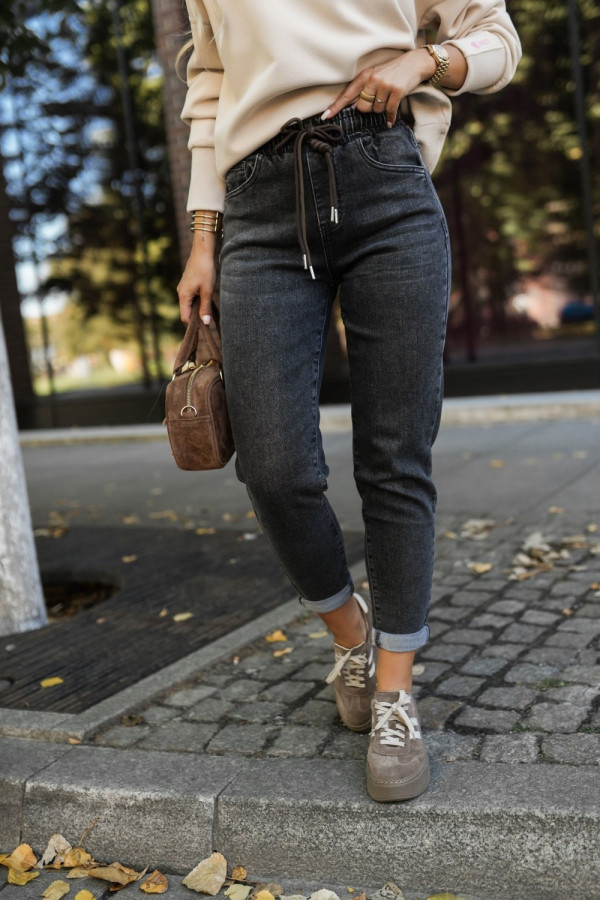 Spodnie jeansowe mom fit z gumą w pasie grafitowe