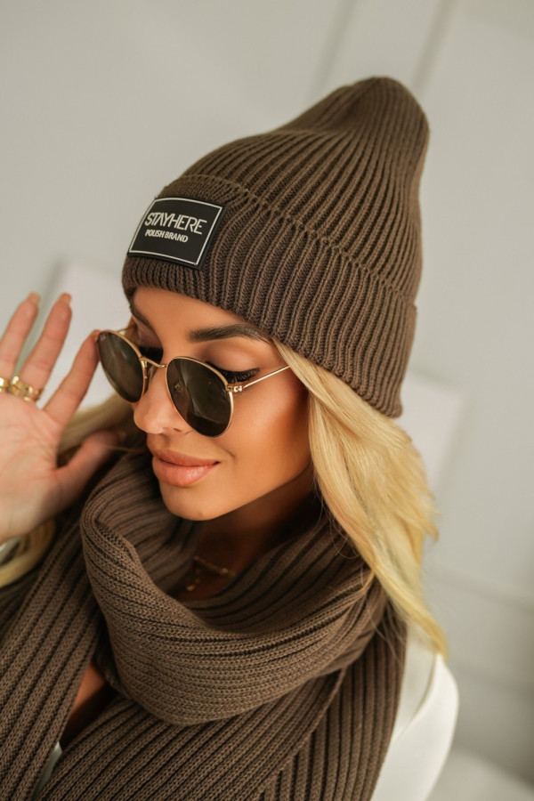 Czapka wełniana z logo czekoladowa