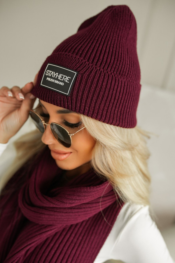 Czapka wełniana z logo burgundowa