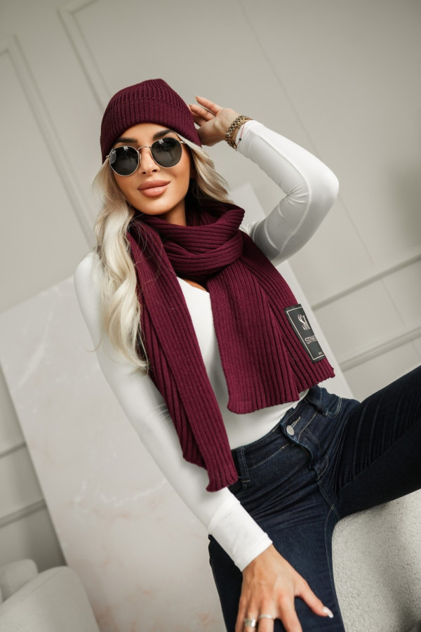 Czapka dzianinowa z wełną burgundowa