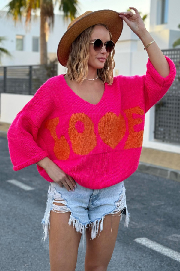 Sweter z napisem love fuksjowo-pomarańczowy