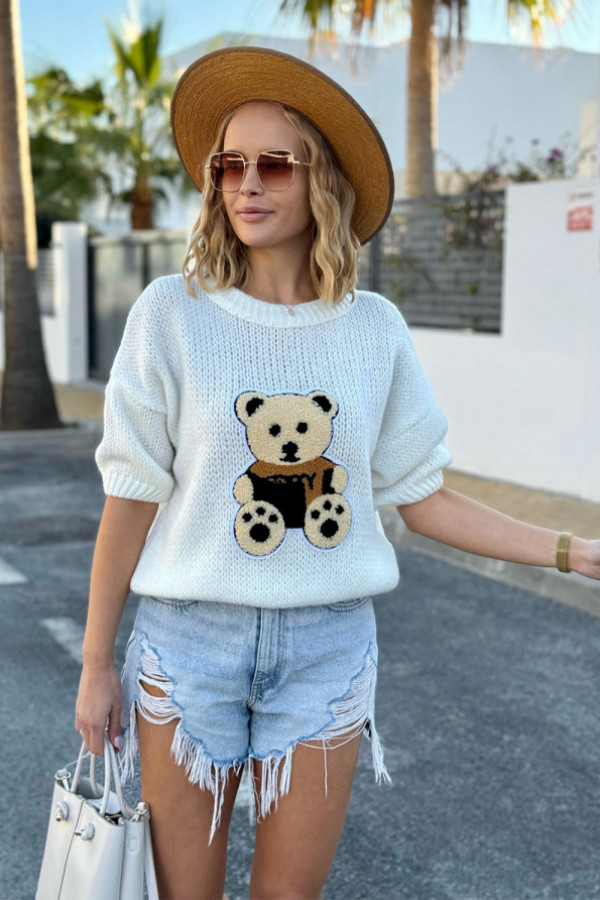 Sweter z misiem sam ecru