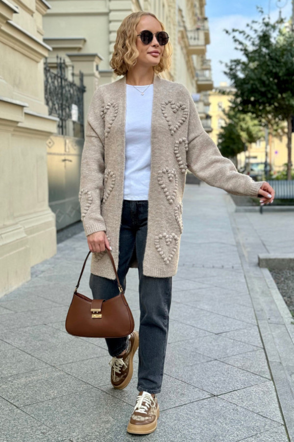 Kardigan w serduszka heart beż