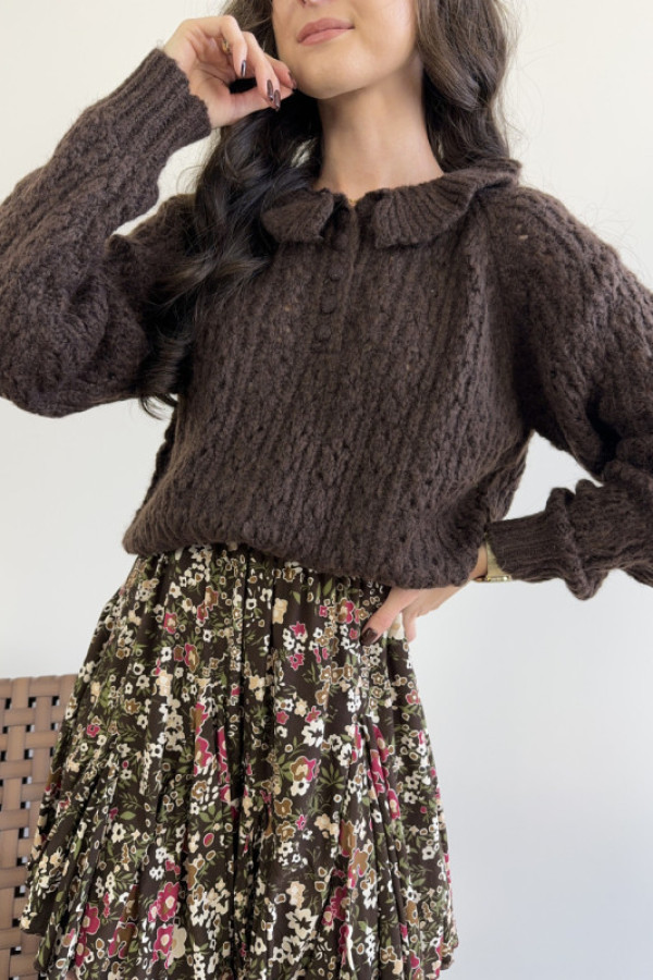 Sweter ażurowy z kołnierzykiem czekoladowy elis