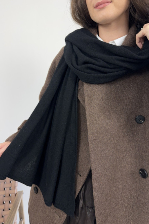 Szal czarny z kaszmirem, wełną i wiskozą
